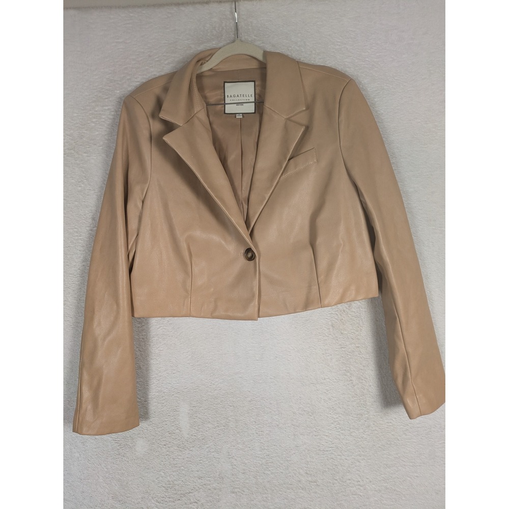 Bagatelle Collection Blazer Women's M Tan Cropped Faux Leather Notched Lapel